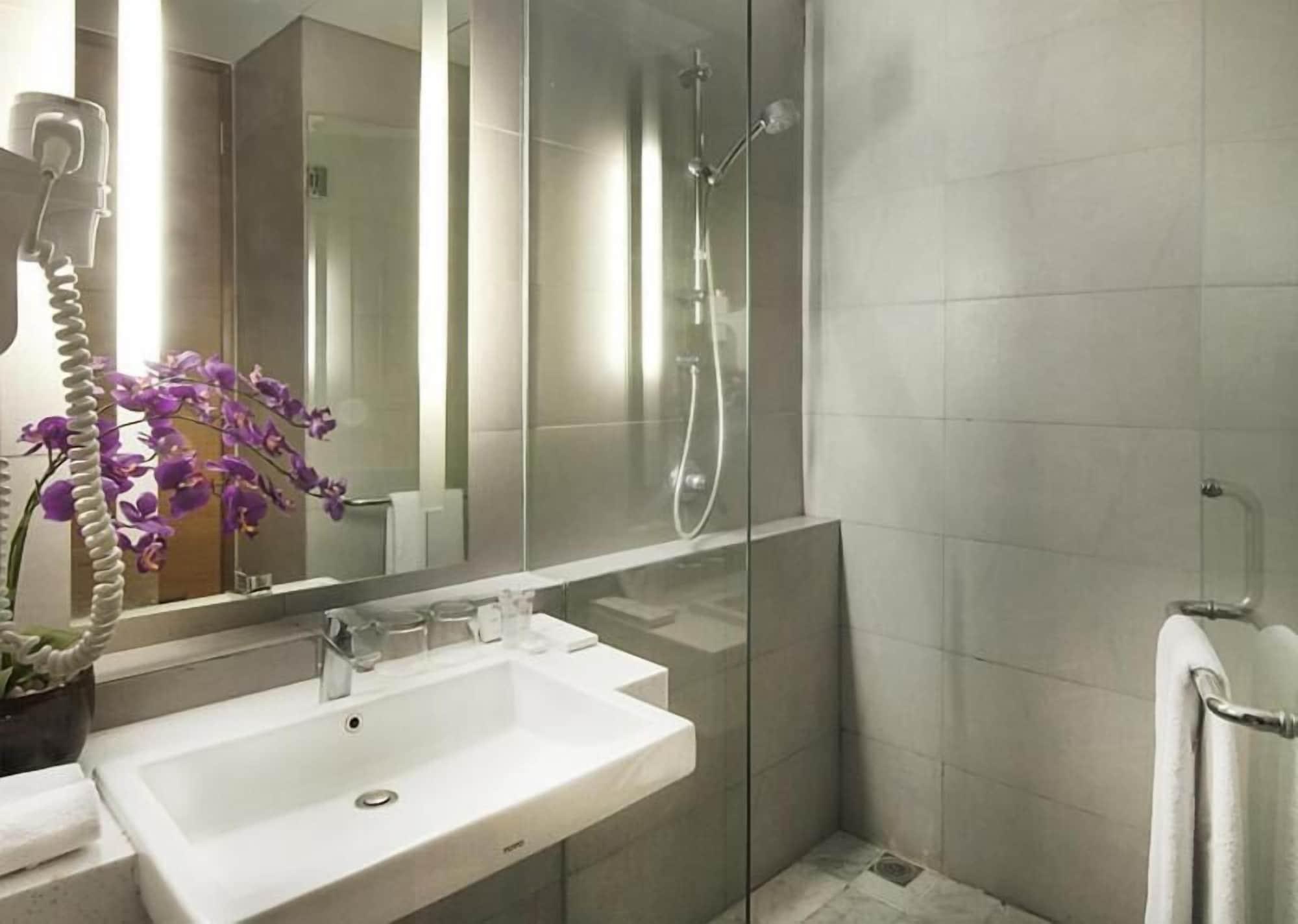 D'Primahotel Тангеранг Экстерьер фото